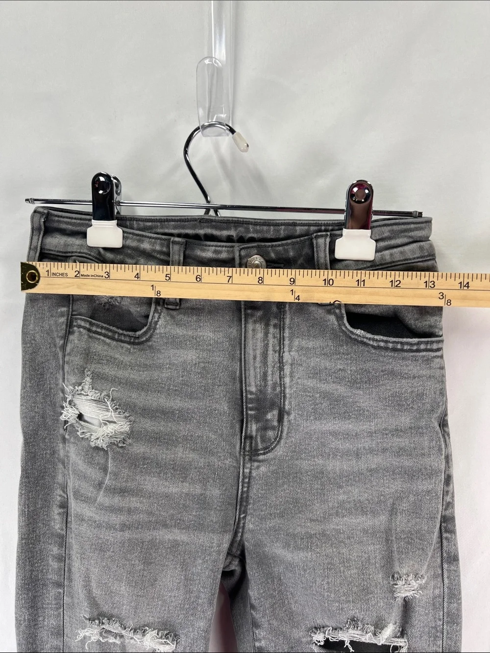 American Eagle - Women’s Jeans - Distressed -4Super High Rise Jegging - RN 54485